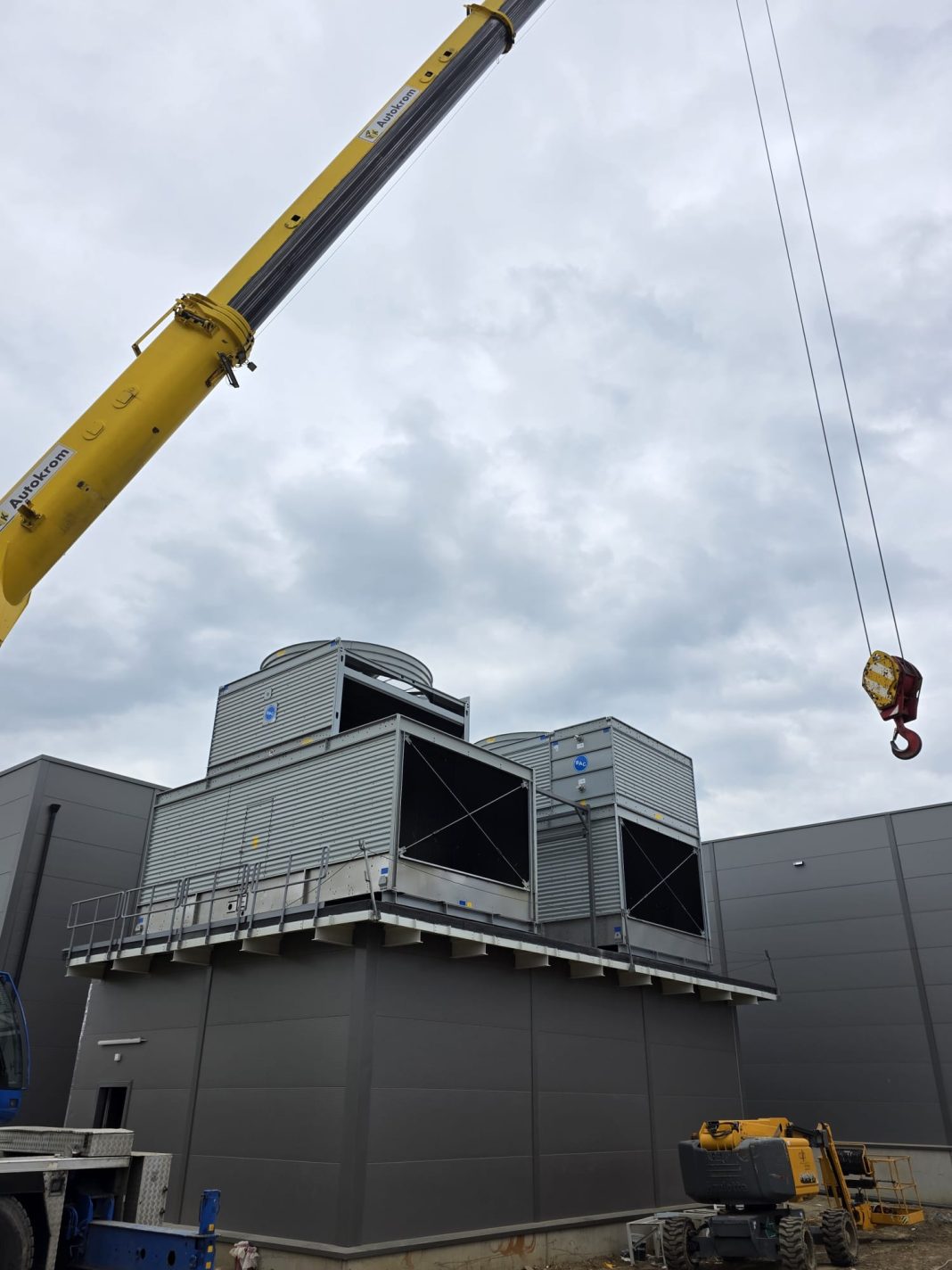 cele-mai-mari-turnuri-de-racire-cu-circuit-inchis-din-romania_04 Cele mai mari turnuri de răcire cu circuit închis instalate vreodată în România