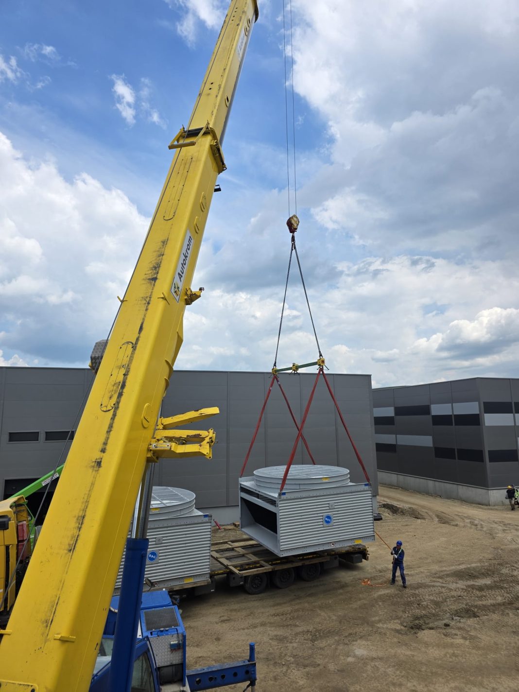 cele-mai-mari-turnuri-de-racire-cu-circuit-inchis-din-romania_06 Cele mai mari turnuri de răcire cu circuit închis instalate vreodată în România